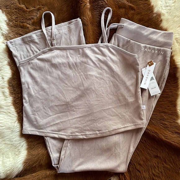 NWT Danskin Ash Rose Lounge Set - Picture 9 of 11